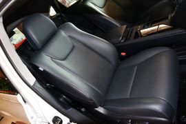 2013款雷克萨斯RX270典雅版