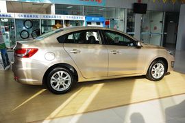 2014款海马福美来M5