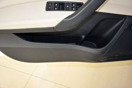 2015款斯柯达昕锐1.6L手动智选型