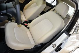 2015款斯柯达昕锐1.6L手动智选型