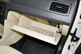 2015款斯柯达昕锐1.6L手动智选型