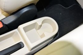 2015款斯柯达昕锐1.6L手动智选型