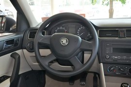 2015款斯柯达昕锐1.6L手动智选型