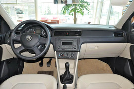 2015款斯柯达昕锐1.6L手动智选型