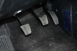 2013款起亚狮跑2.0L