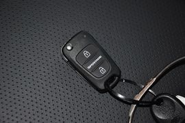 2013款起亚狮跑2.0L