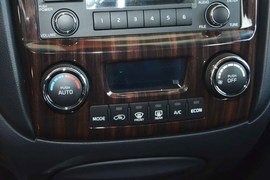 2013款起亚狮跑2.0L