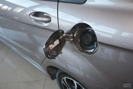 2015款绅宝D20三厢1.3L手动乐天版