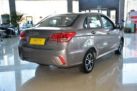 2015款绅宝D20三厢1.3L手动乐天版