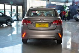 2015款绅宝D20三厢1.3L手动乐天版