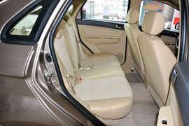 2015款绅宝D20三厢1.3L手动乐天版