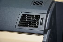 2015款绅宝D20三厢1.3L手动乐天版