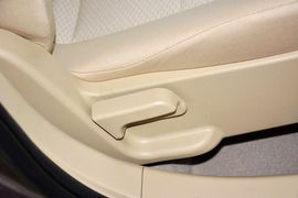 2015款绅宝D20三厢1.3L手动乐天版