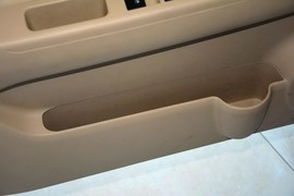 2015款绅宝D20三厢1.3L手动乐天版