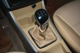 2015款绅宝D20三厢1.3L手动乐天版