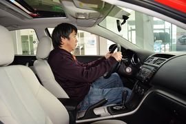 2015款马自达睿翼2.0L手自一体精英版