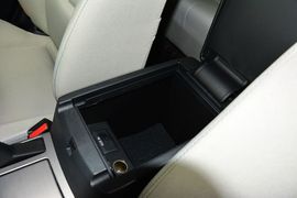 2015款马自达睿翼2.0L手自一体精英版