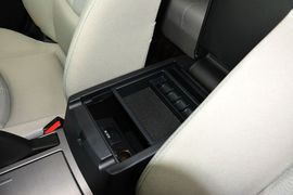 2015款马自达睿翼2.0L手自一体精英版