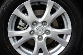 2015款马自达睿翼2.0L手自一体精英版