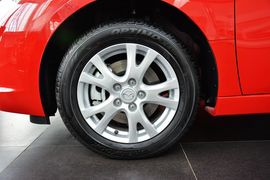 2015款马自达睿翼2.0L手自一体精英版