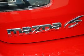 2015款马自达睿翼2.0L手自一体精英版