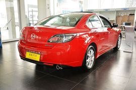 2015款马自达睿翼2.0L手自一体精英版