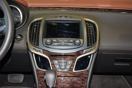 2014款别克君越2.0T