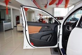 2015款起亚智跑2.0L自动两驱版GLS