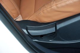 2015款起亚智跑2.0L自动两驱版GLS