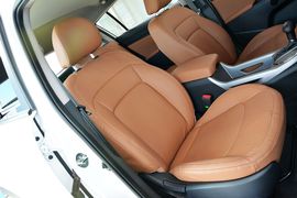 2015款起亚智跑2.0L自动两驱版GLS