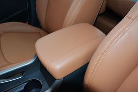 2015款起亚智跑2.0L自动两驱版GLS