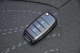 2015款起亚智跑2.0L自动两驱版GLS