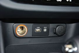 2015款起亚智跑2.0L自动两驱版GLS