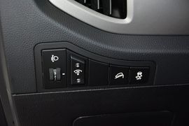 2015款起亚智跑2.0L自动两驱版GLS