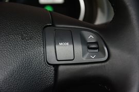 2015款起亚智跑2.0L自动两驱版GLS