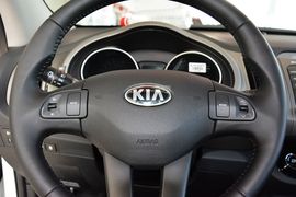 2015款起亚智跑2.0L自动两驱版GLS