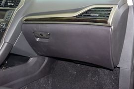 2013款福特蒙迪欧2.0L