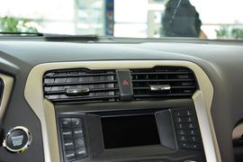 2013款福特蒙迪欧2.0L