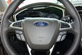 2013款福特蒙迪欧2.0L