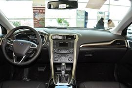2013款福特蒙迪欧2.0L