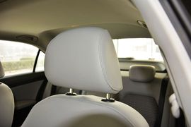 2015款斯柯达昕锐1.6L手动智选型