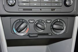 2015款斯柯达昕锐1.6L手动智选型