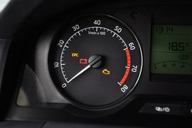 2015款斯柯达昕锐1.6L手动智选型