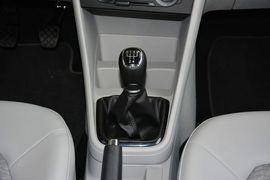 2015款斯柯达昕锐1.6L手动智选型