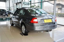 2015款斯柯达昕锐1.6L手动智选型