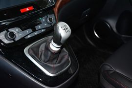 2014款哈弗H6运动版1.5T手动两驱精英型