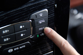 2015款比亚迪速锐外出试驾