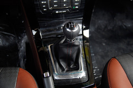 2015款比亚迪速锐外出试驾