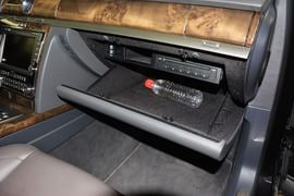 2012款大众辉腾3.6L尊享定制型