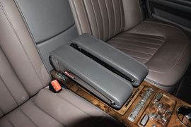 2012款大众辉腾3.6L尊享定制型